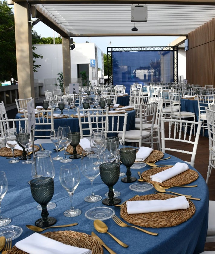 Imagen secundaria 2 - Eventos desarrollados en la escuela de hostelería 'La mare que va', en la Marina.