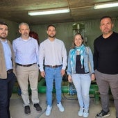 El alcalde y la concejala, en el centro de la imagen.