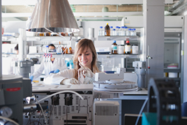 La Universitat de València, líder en formación de posgrado