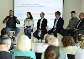 Javier Berenguer, Aitana Pastor, Pau Montalvá, Manuel Rosado, Jagoba Lupiola y José Ramón Castellar, en la mesa de expertos del foro de TodoAlicante.José Iglesias