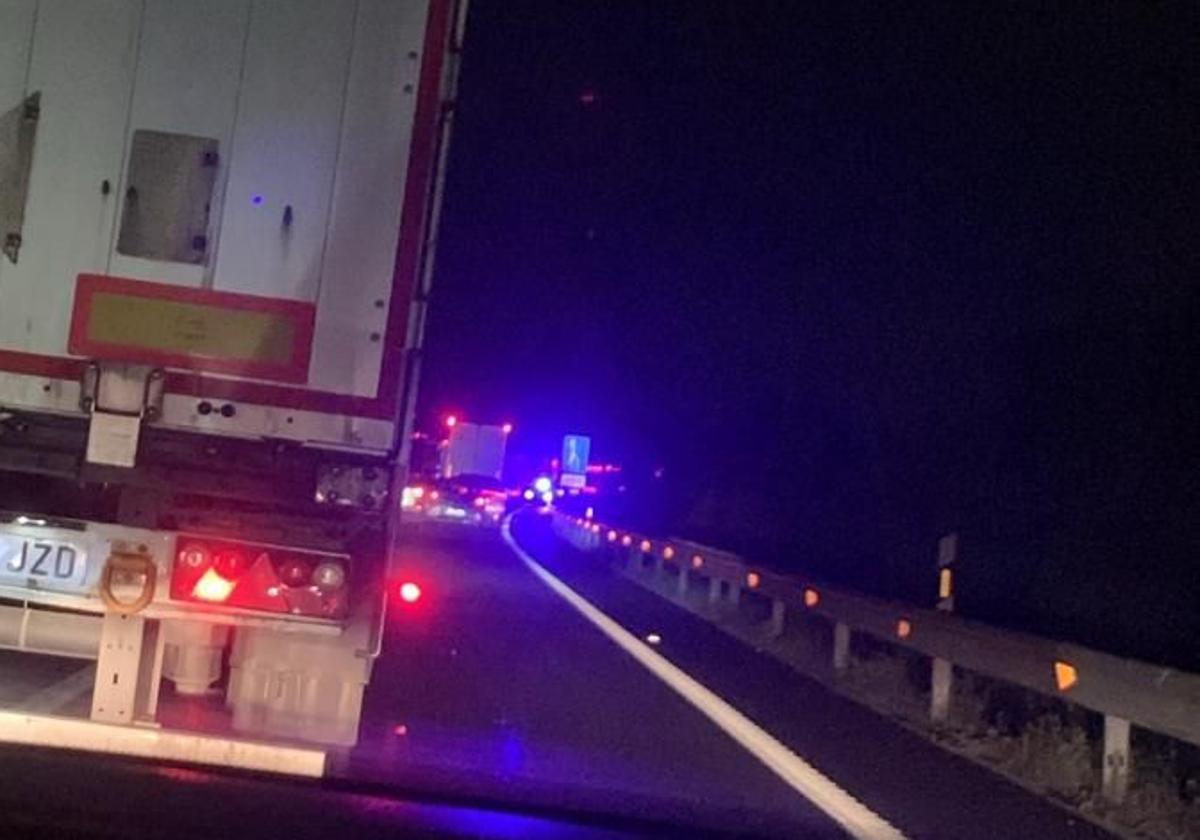 Un accidente obliga a cortar la A-7 en Valencia en dirección a Barcelona