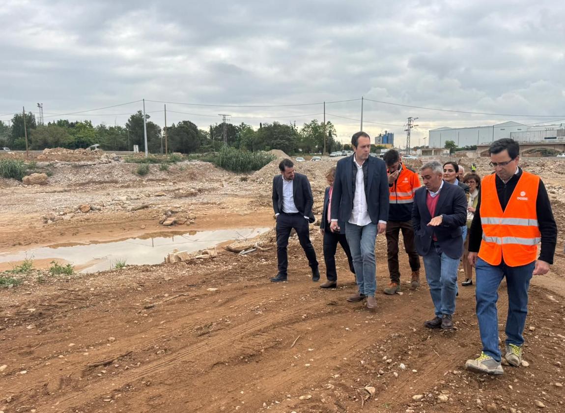 Agricultura reconstruye 335 caminos rurales afectados por la dana