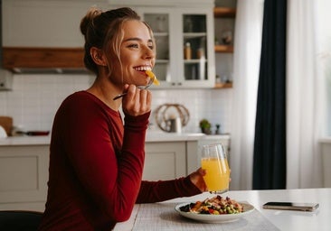 El desayuno perfecto para activar el metabolismo y prevenir el cansancio a media mañana, según la doctora Sonia Clavería