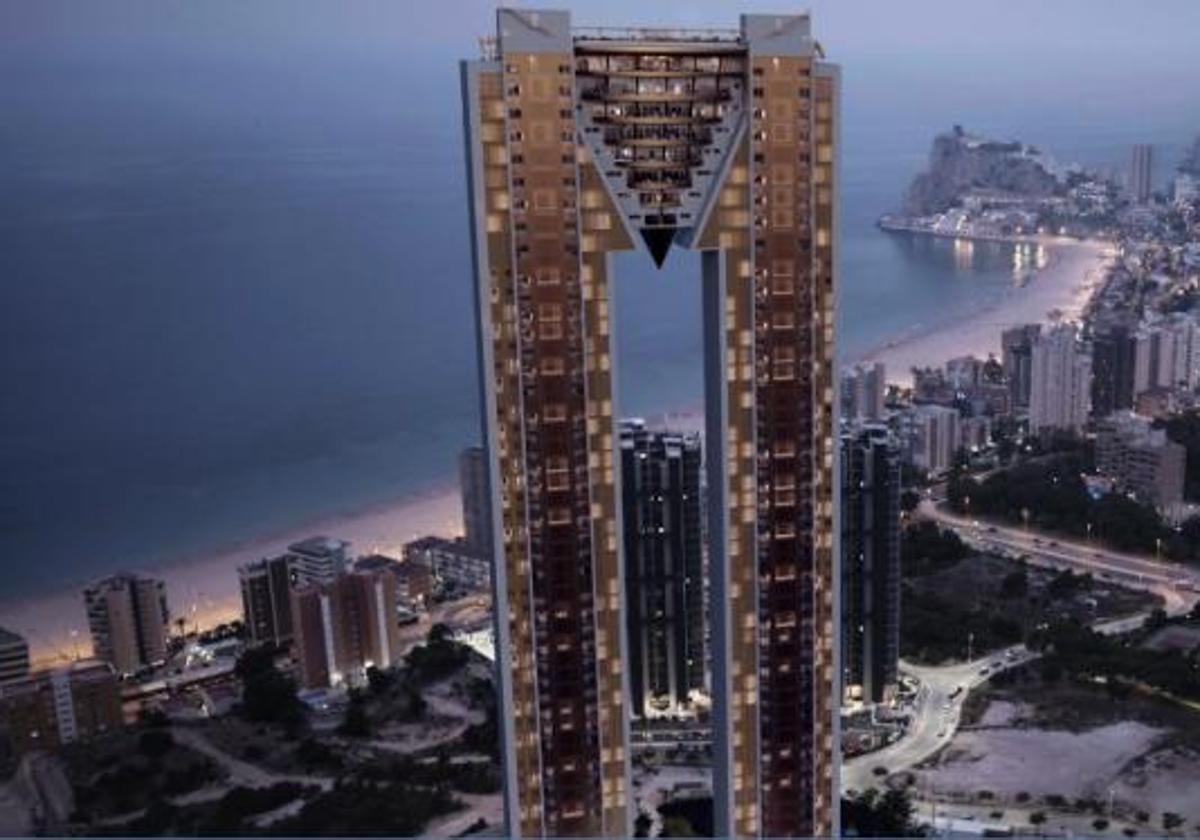 Vista de la bahía de Benidorm sobre la que se alza el rascacielos Intempo Sky Resort, a escasos 300 metros de la playa de Poniente.