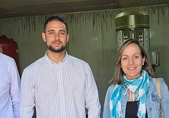 La concejala Izquierdo con el alcalde de Náquera, Iván Expósito.