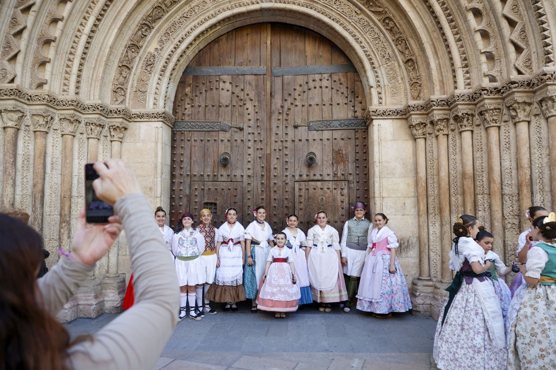 Dansà y pasarela de moda fallera