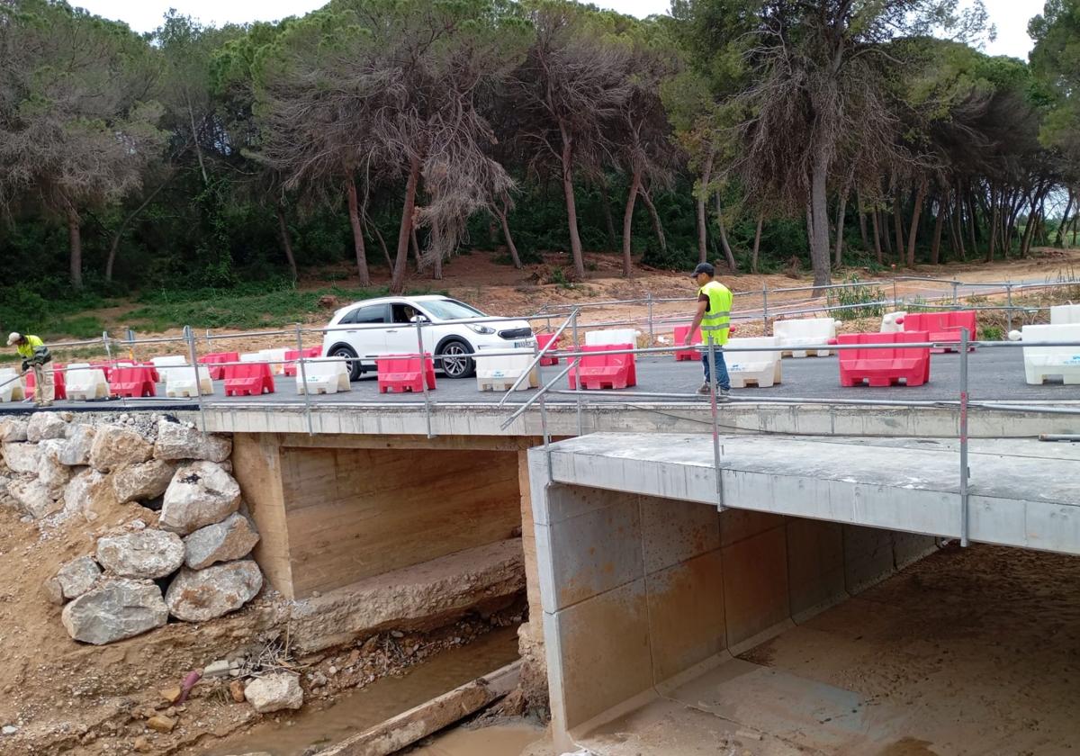 Abren un carril del nuevo paso sobre el barranco del Murtal en Godelleta