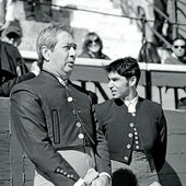 Vicente Barrera y Cayetano Rivera en la plaza de Utiel.