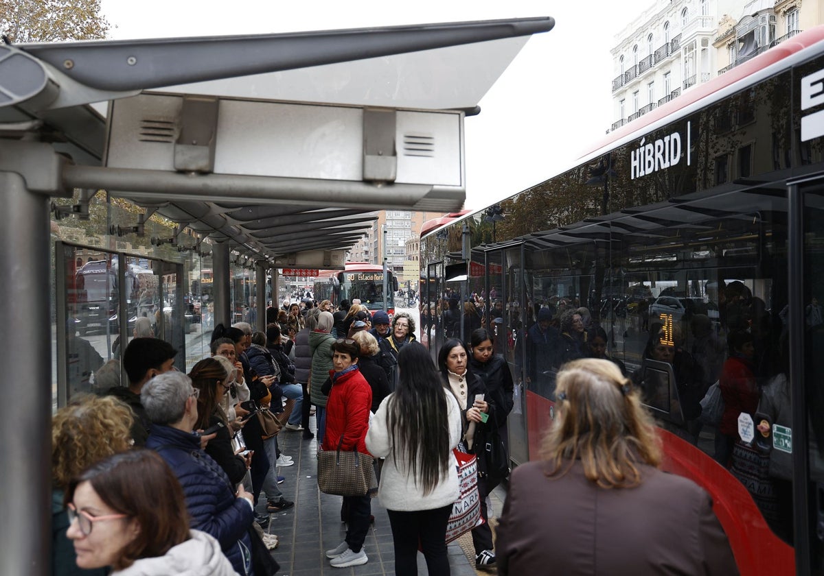 Cómo viajar en transporte público en la festividad de la Virgen