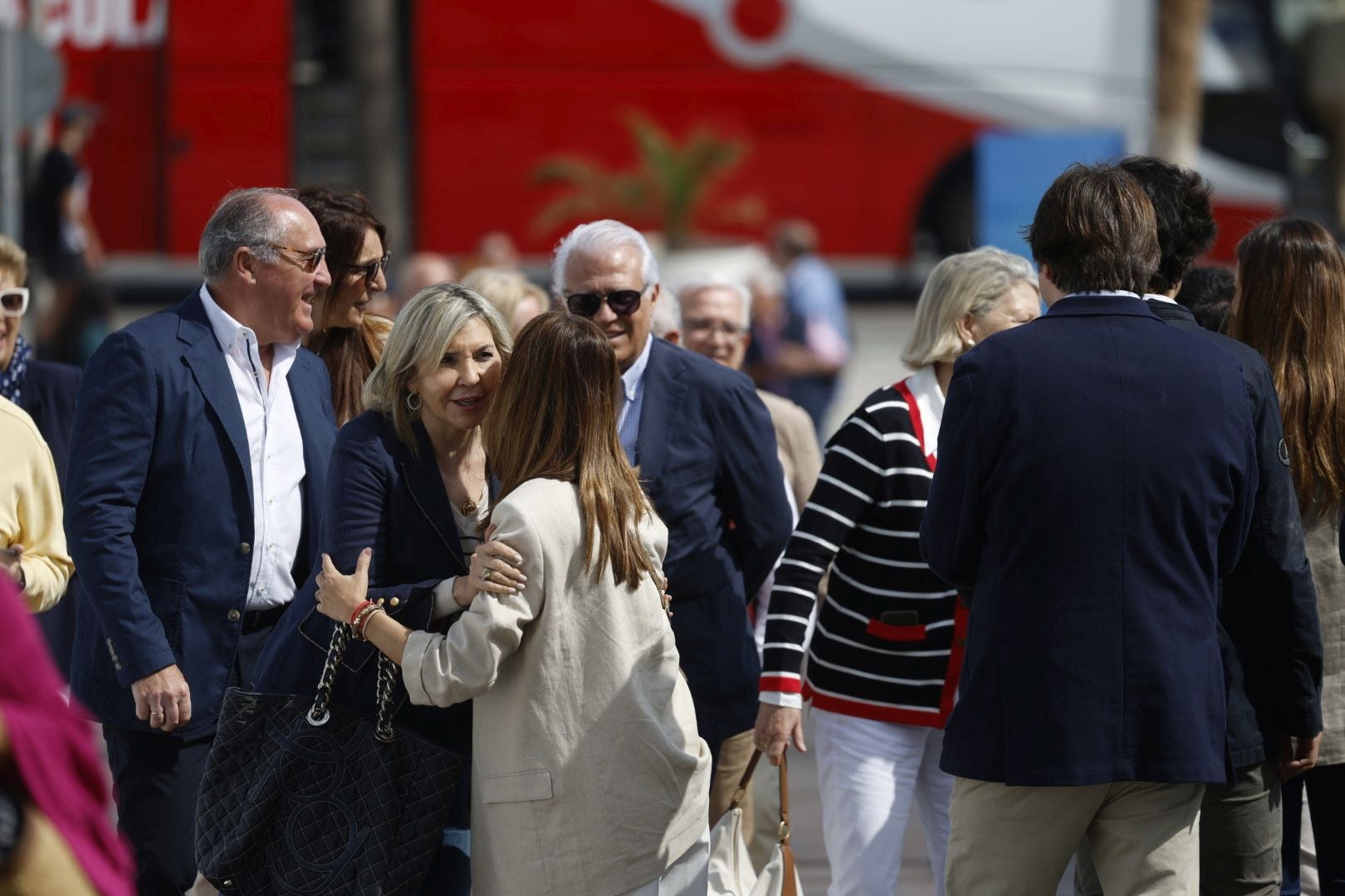 Fotos: los asistentes al mitin de Camps en Valencia