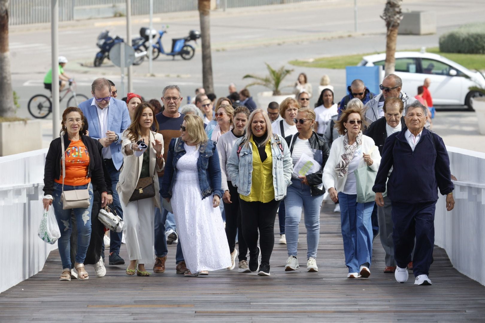 Fotos: los asistentes al mitin de Camps en Valencia