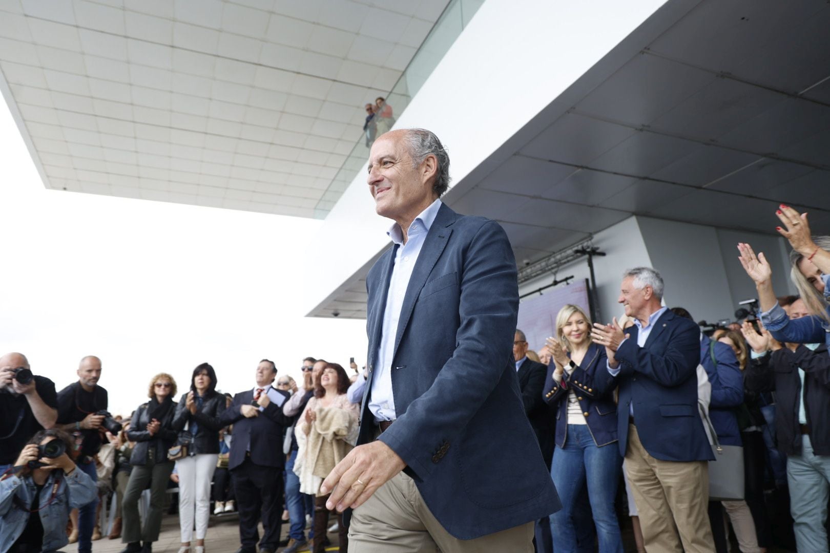 Fotos: los asistentes al mitin de Camps en Valencia