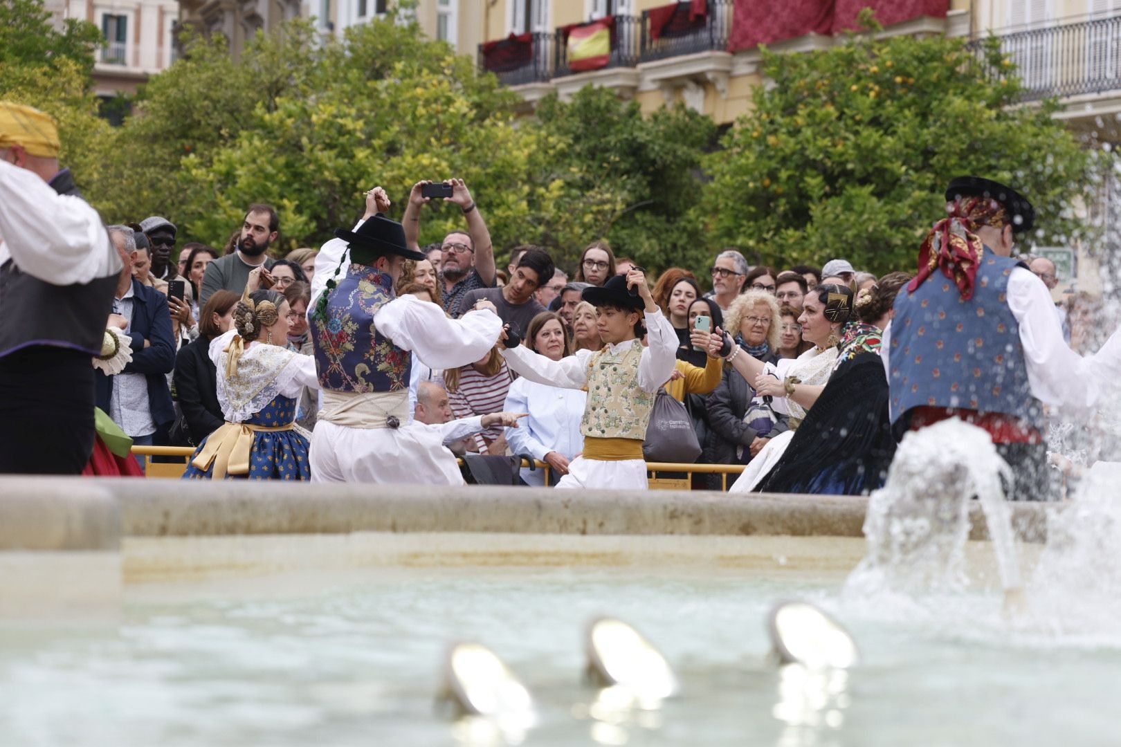 El pueblo valenciano se prepara para vivir una fiesta de la Virgen marcada por la dana