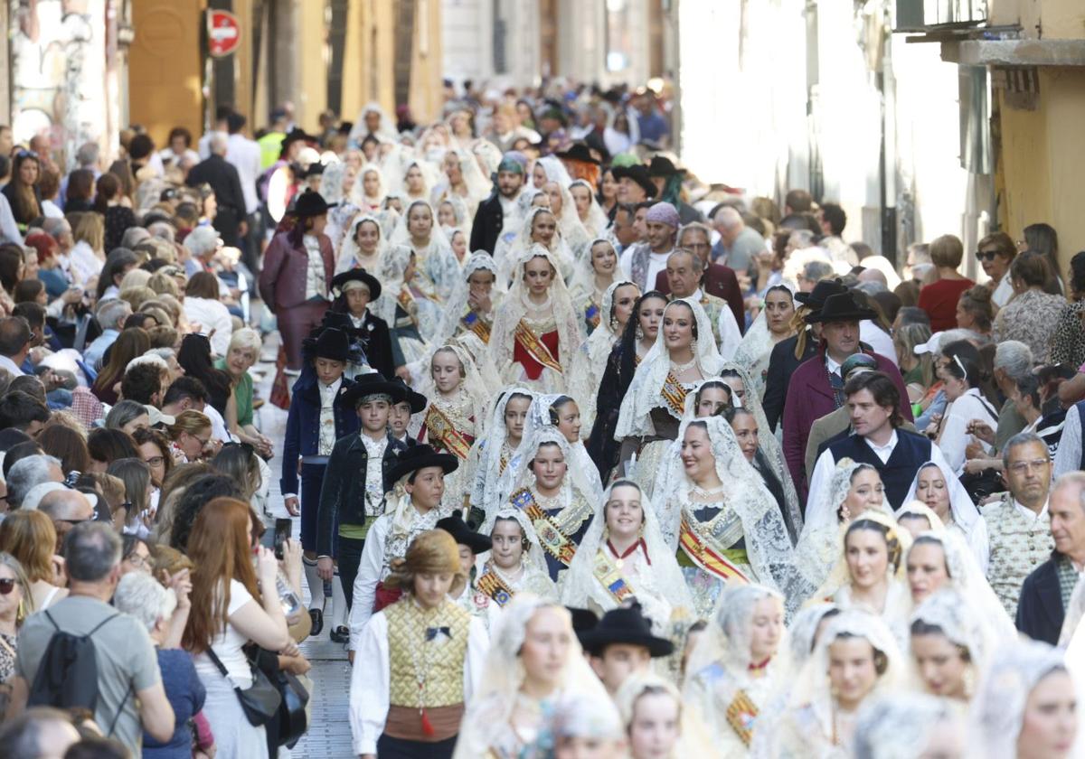 La procesión de la Virgen de los Desamparados, en imágenes