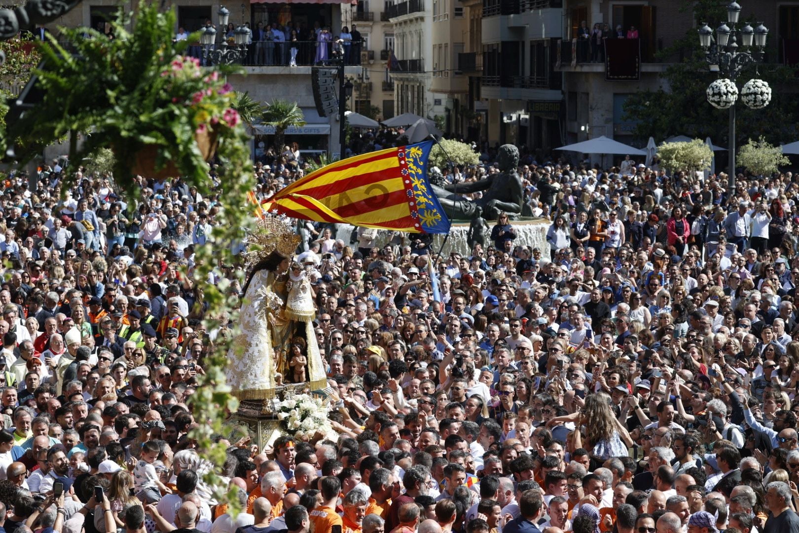 Valencia se entrega a la Mare de Déu en 2025