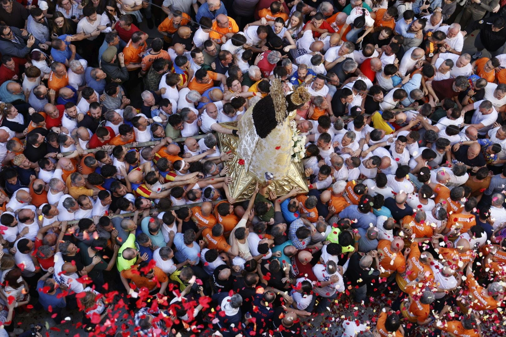 Valencia se entrega a la Mare de Déu en 2025