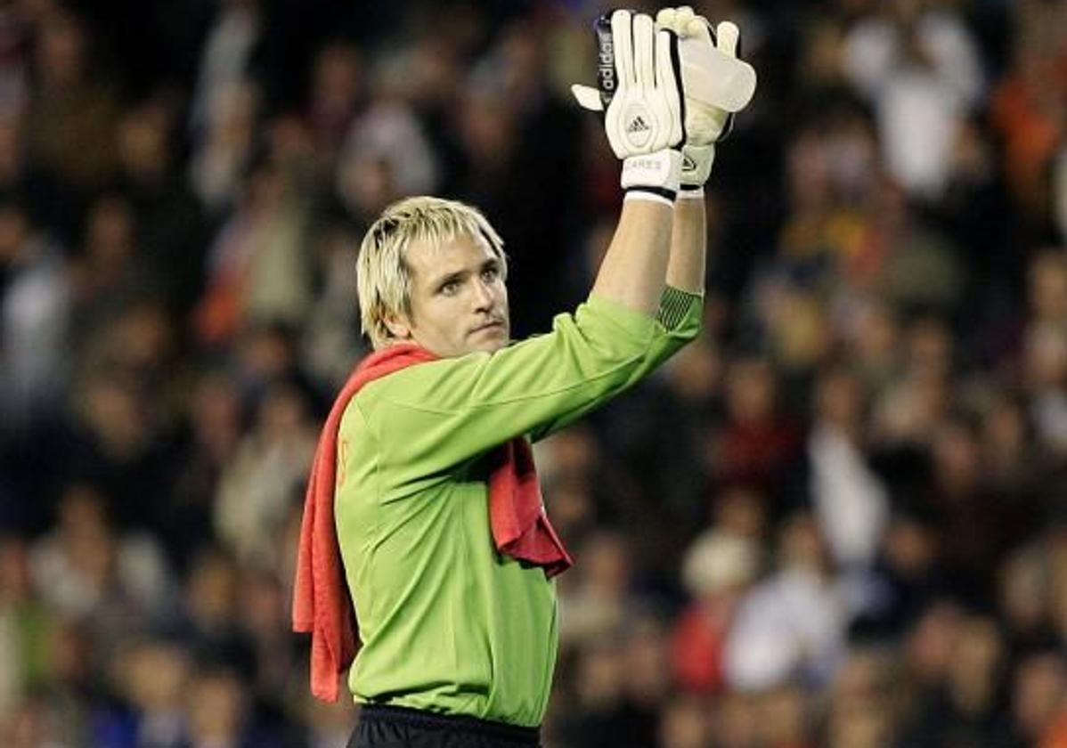 Cañizares, tras un partido con el Valencia.