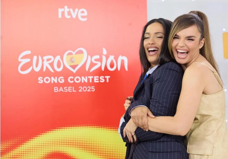Melody, la representante de España en 2025, con Chanel, que será la encargada de dar los votos de nuestro país