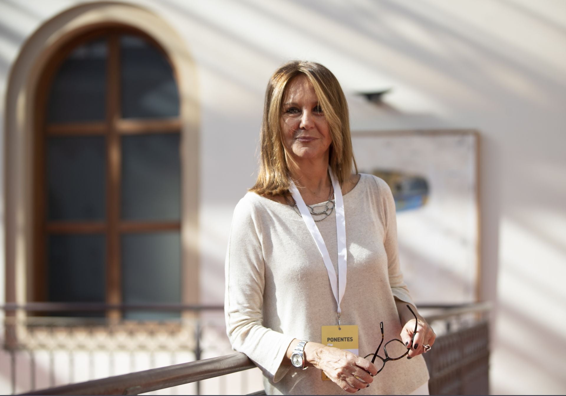 La escritora María Dueñas