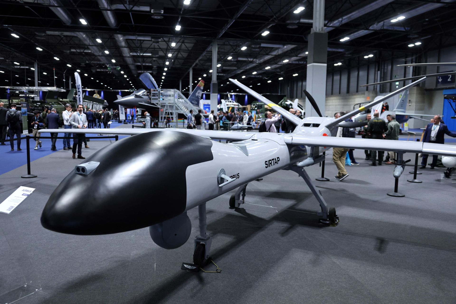 España muestra la última tecnología militar en FEINDEF