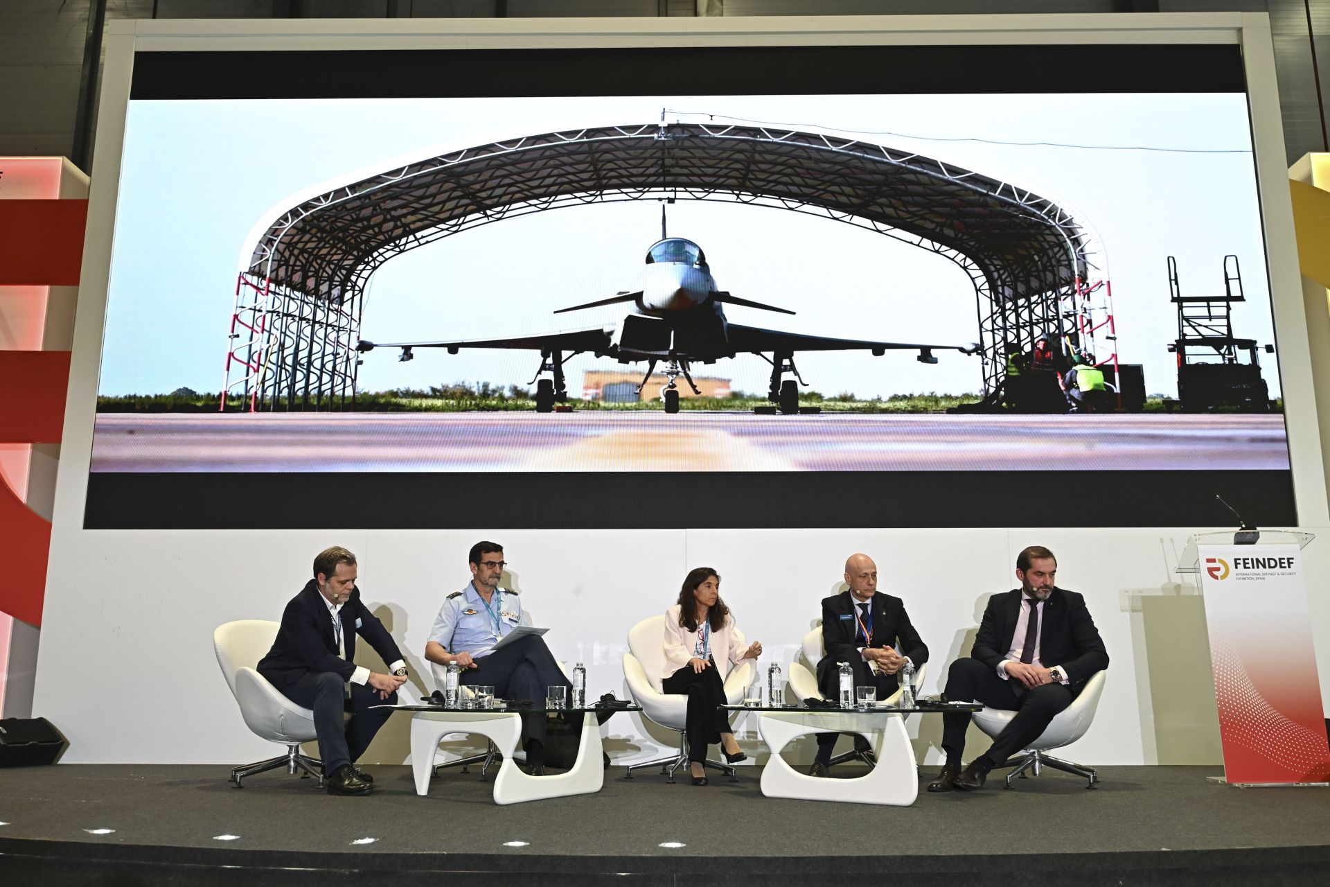 España muestra la última tecnología militar en FEINDEF