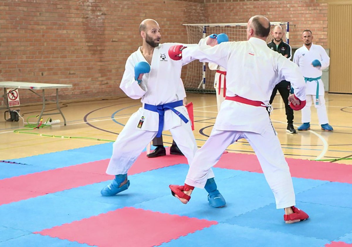 Dos de los participantes, durante uno de los combates.