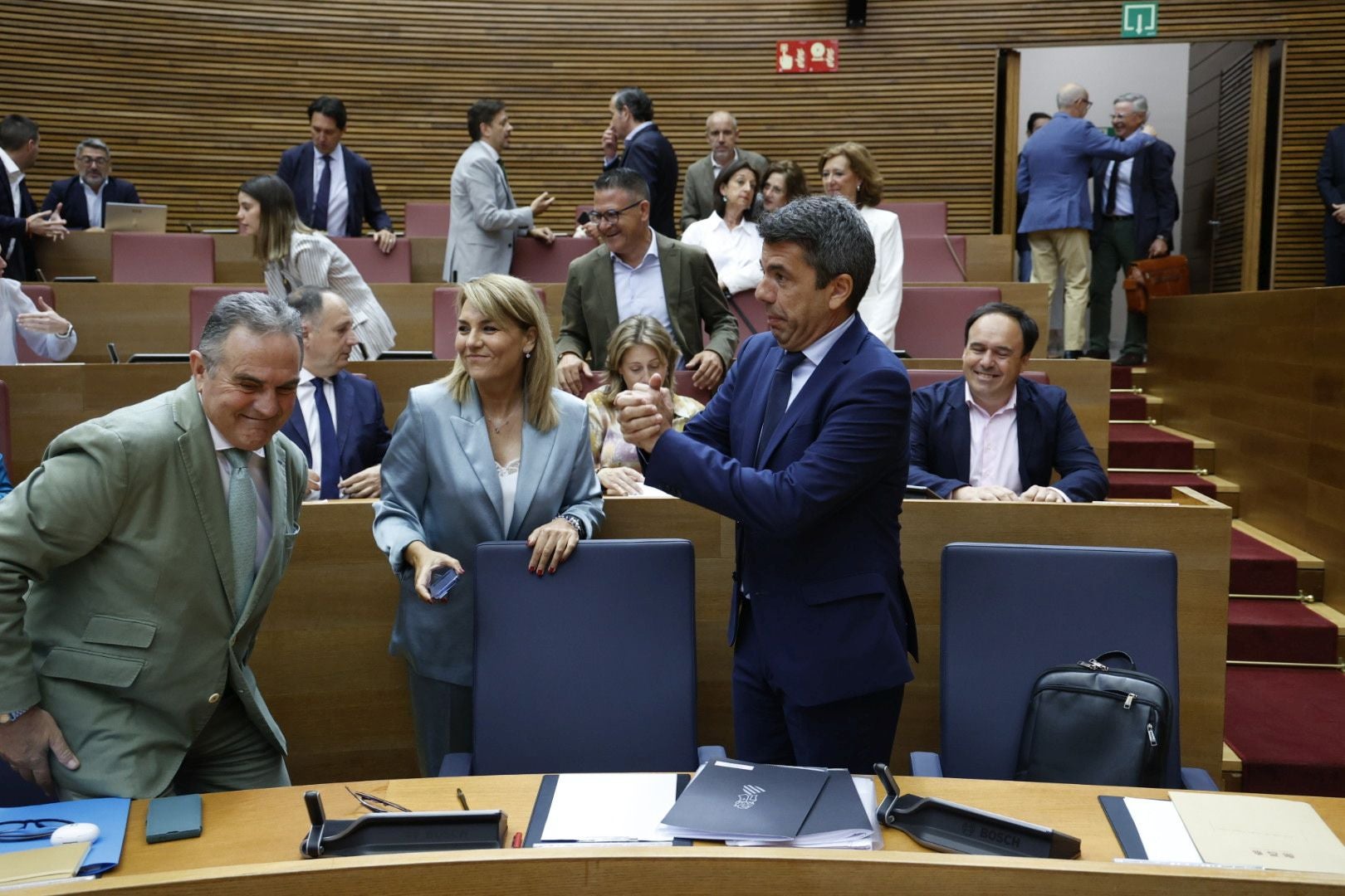 FOTOS | Sesión de control a Carlos Mazón en Les Corts este jueves