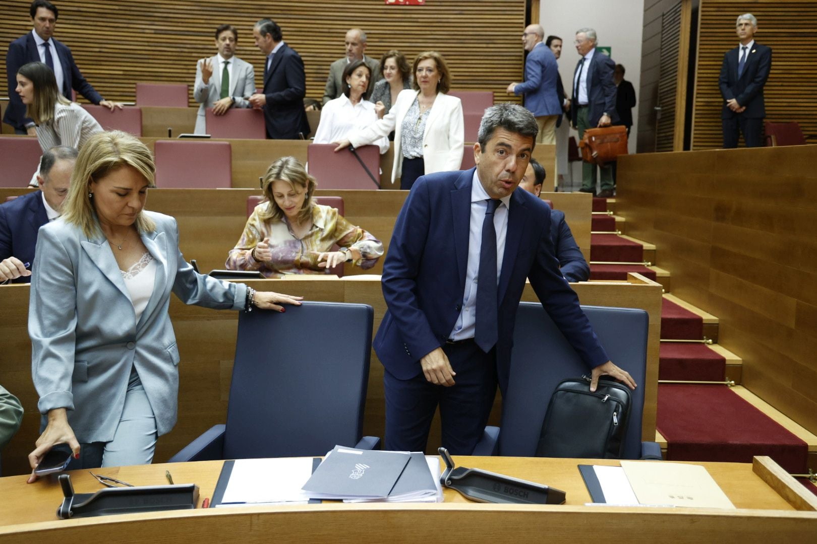 FOTOS | Sesión de control a Carlos Mazón en Les Corts este jueves