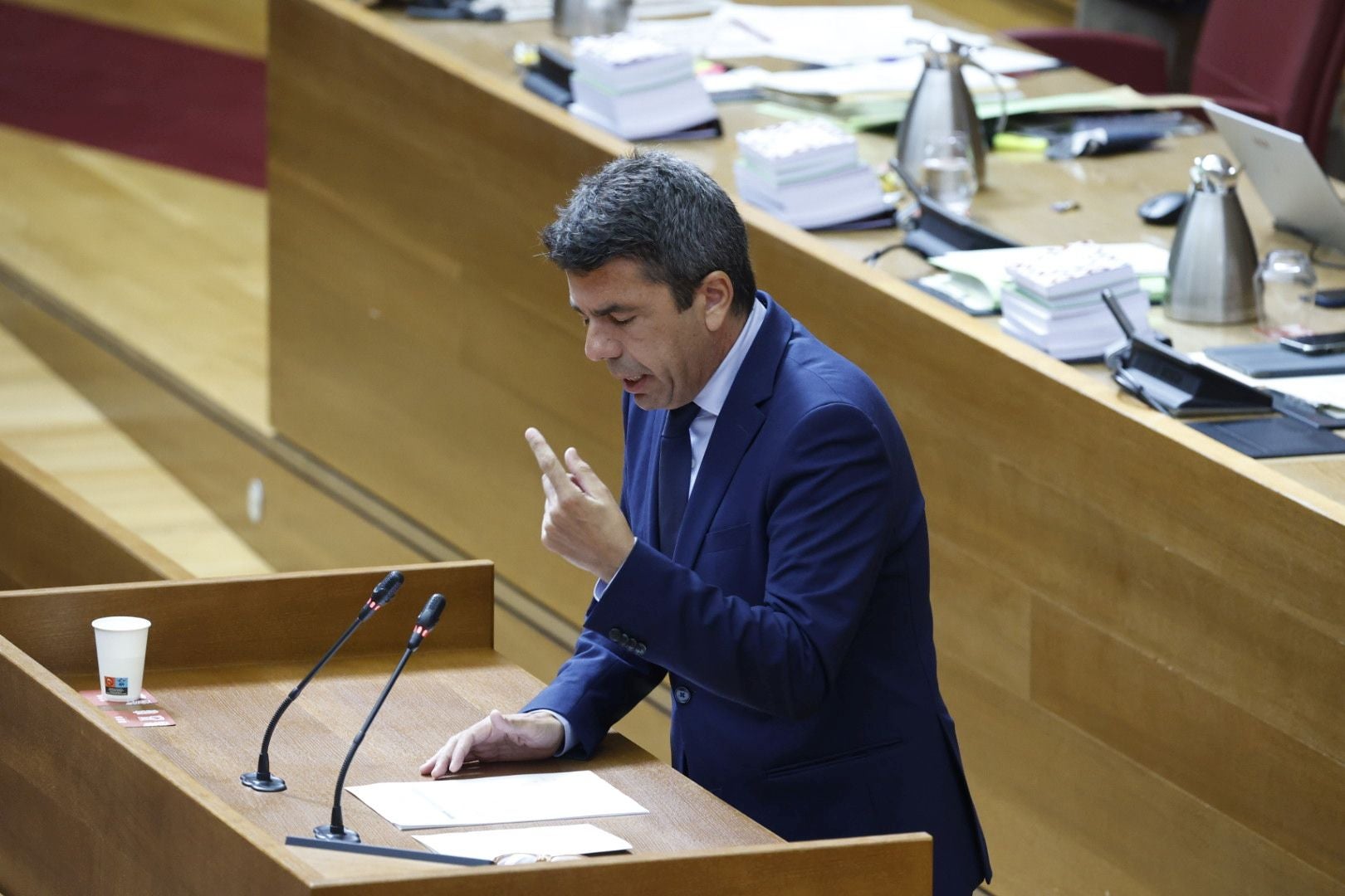 FOTOS | Sesión de control a Carlos Mazón en Les Corts este jueves