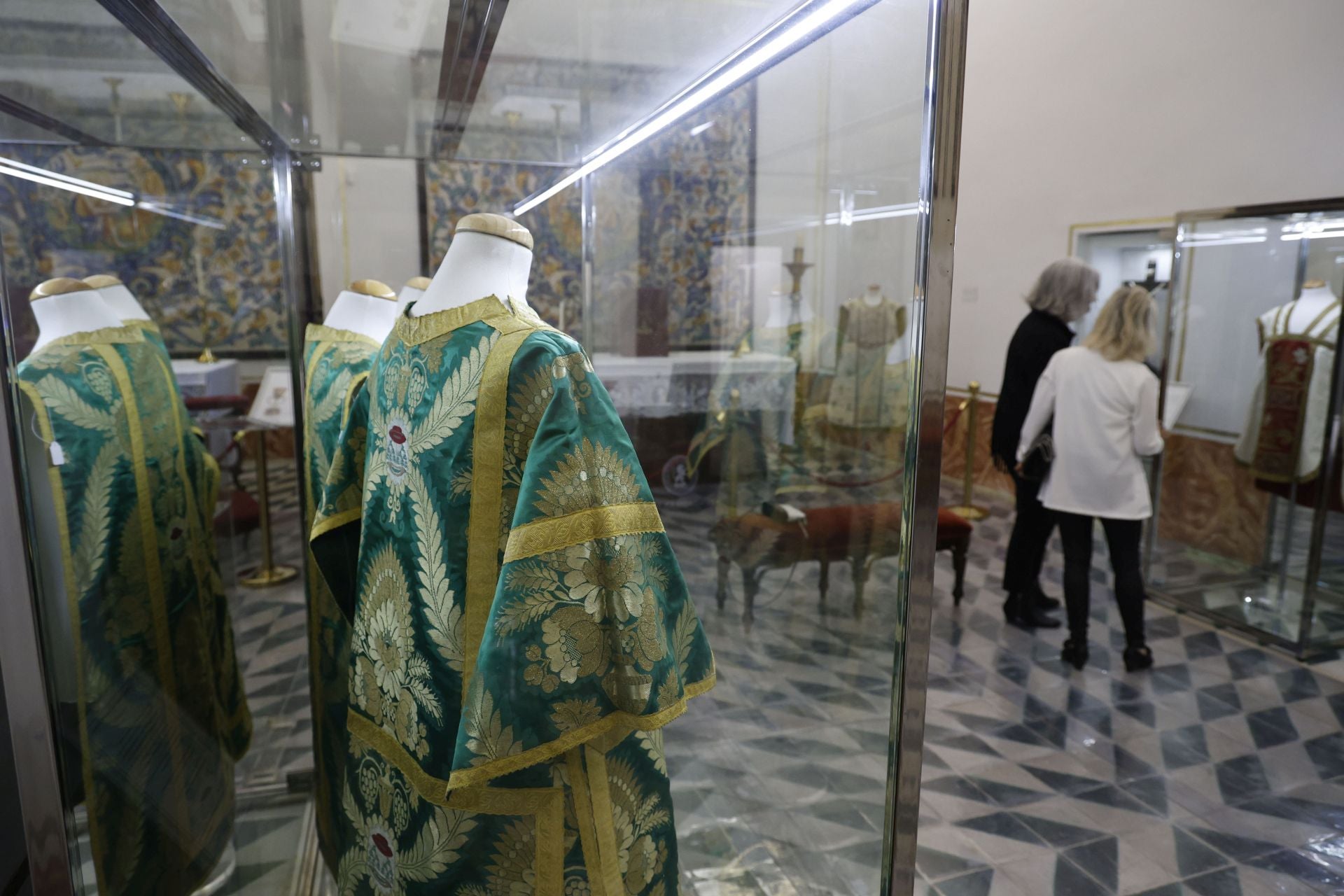 Fotos: seda valenciana para el Santo Cáliz
