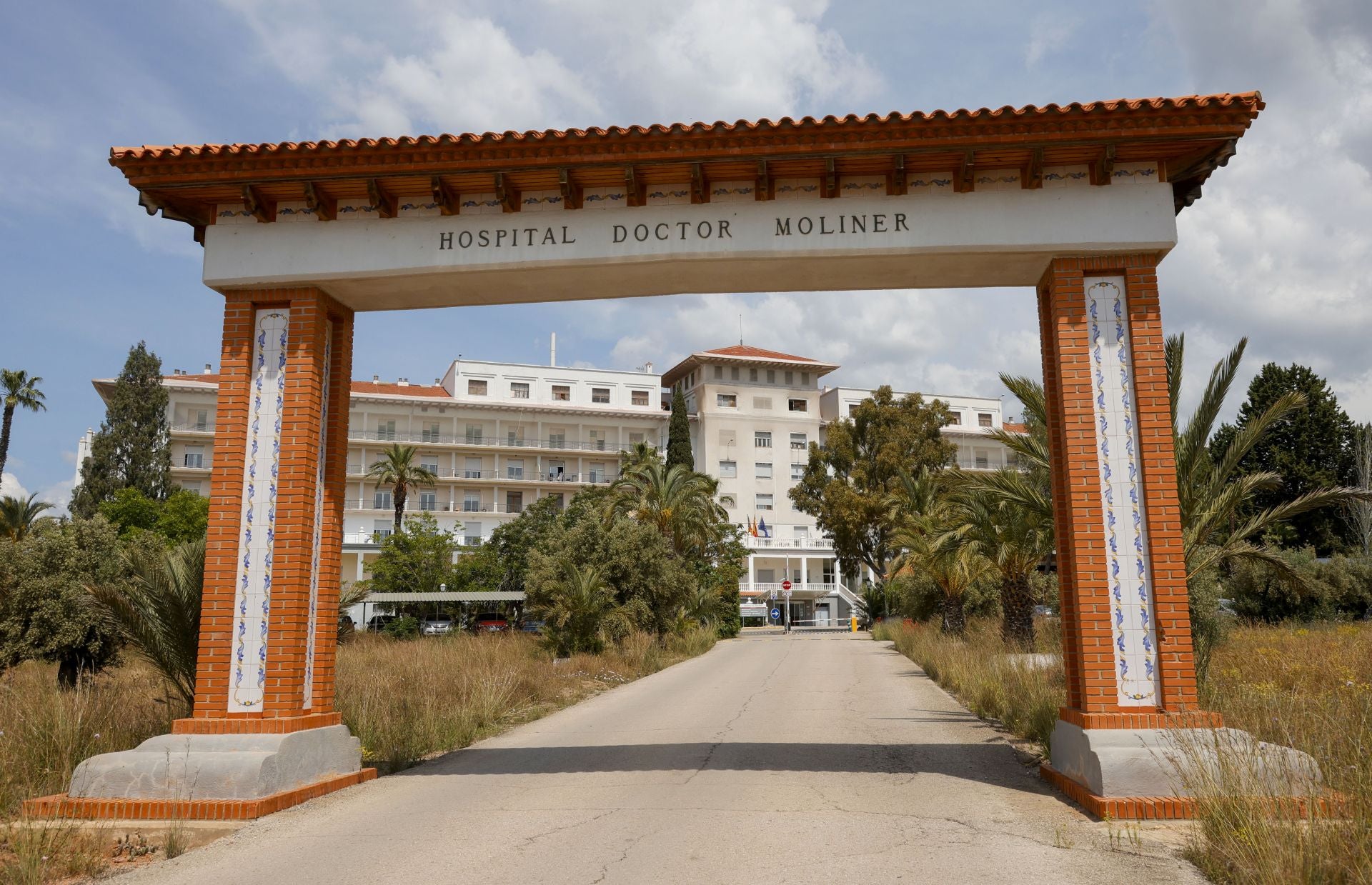 El hospital Doctor Moliner, parado en el tiempo
