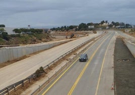 Carretera donde se hará el nuevo pavimentado.