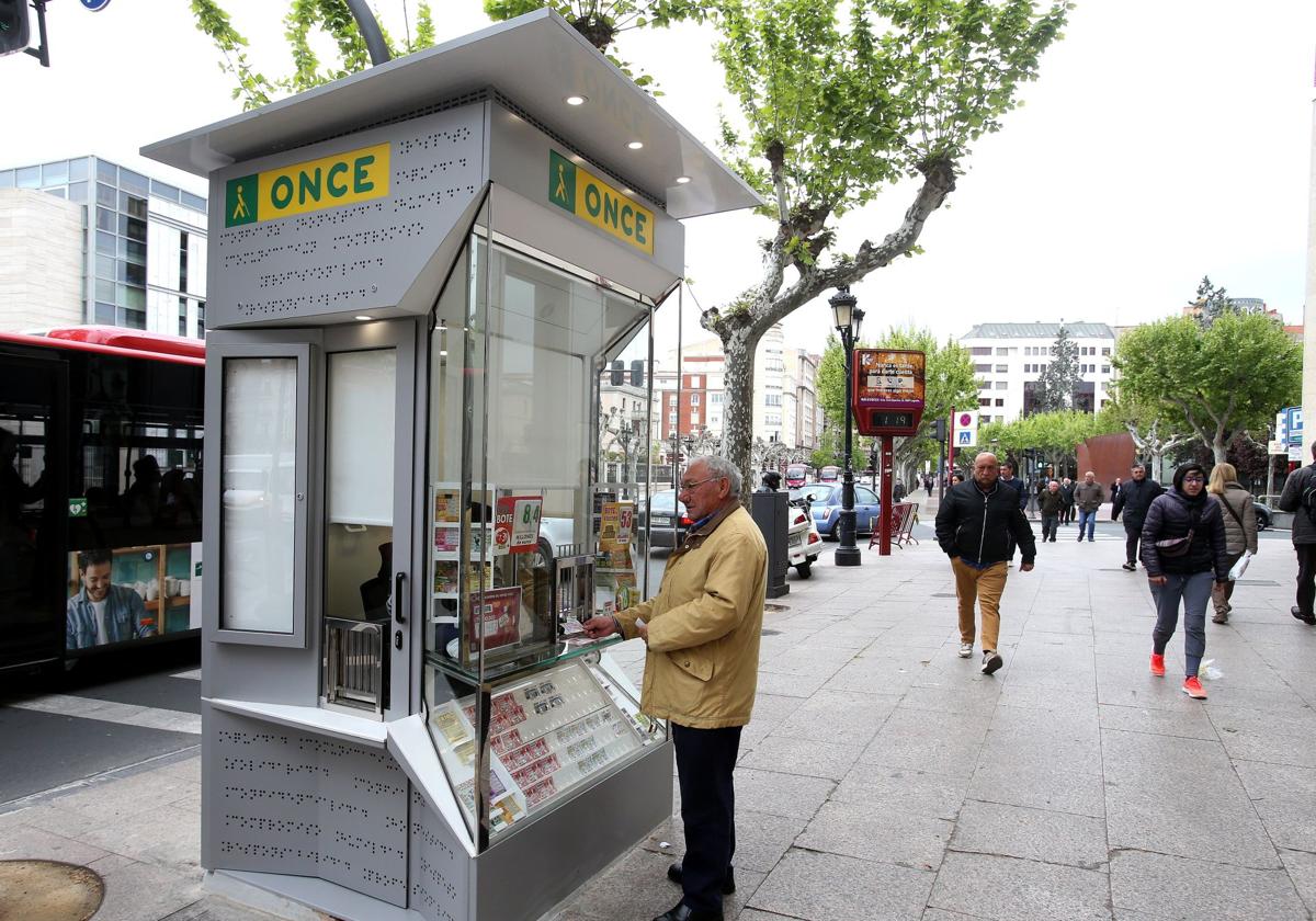 Venta de cupones de la ONCE.