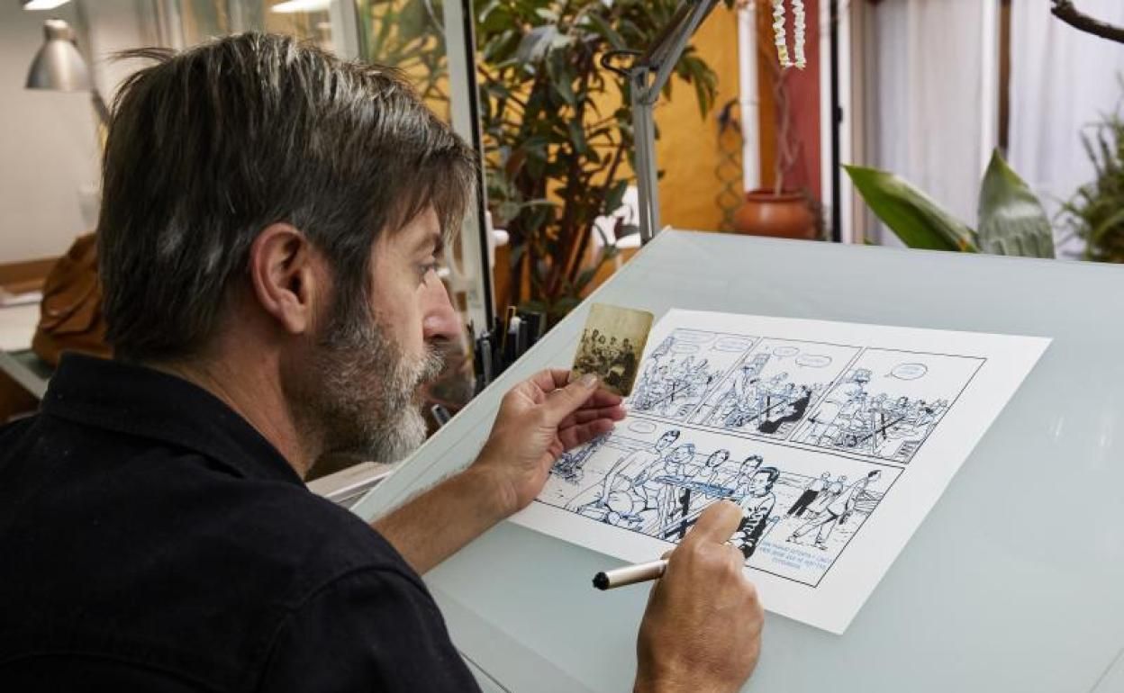 Paco Roca, en su estudio.