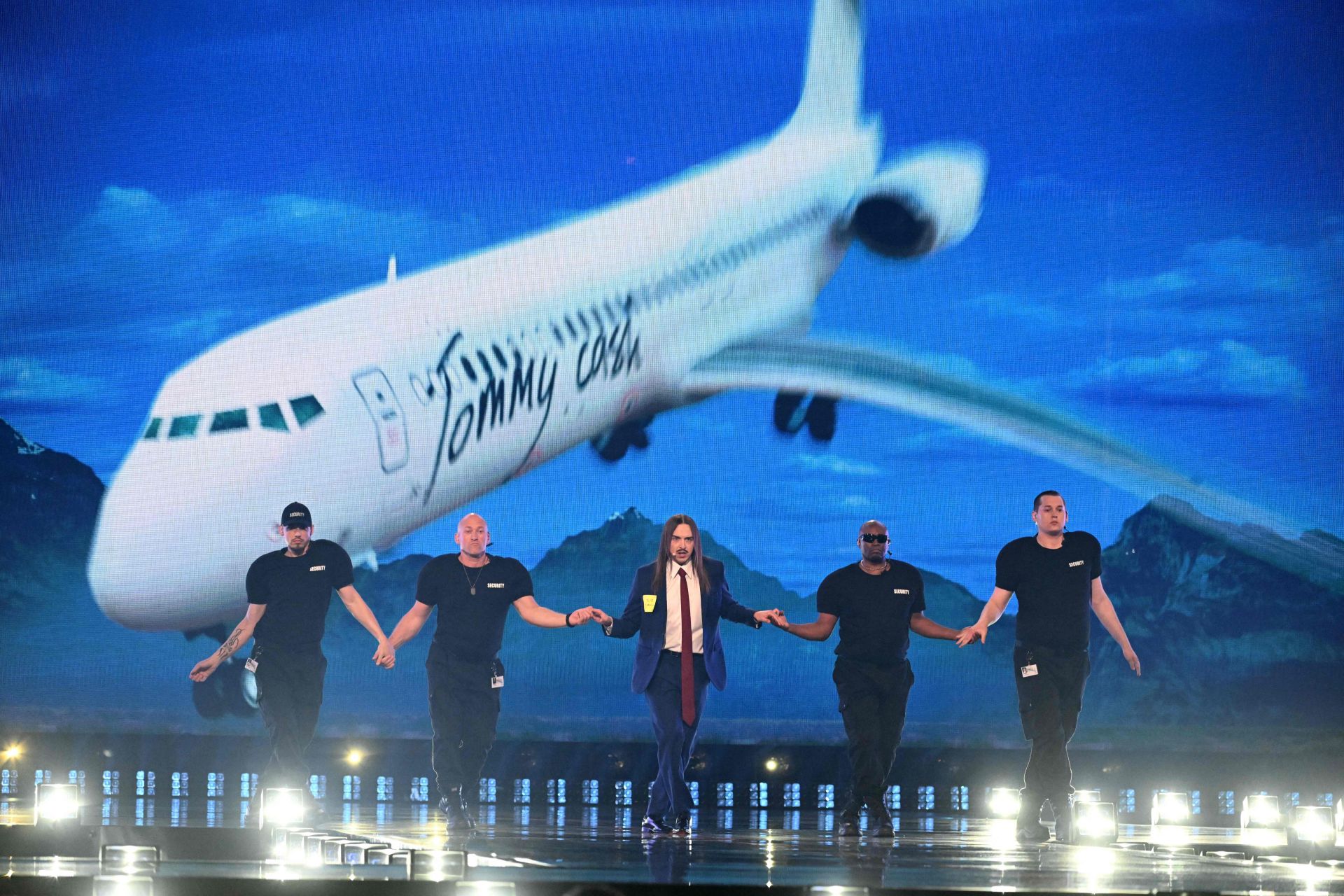 FOTOS | Así es la divertida actuación de Estonia en Eurovisión 2025