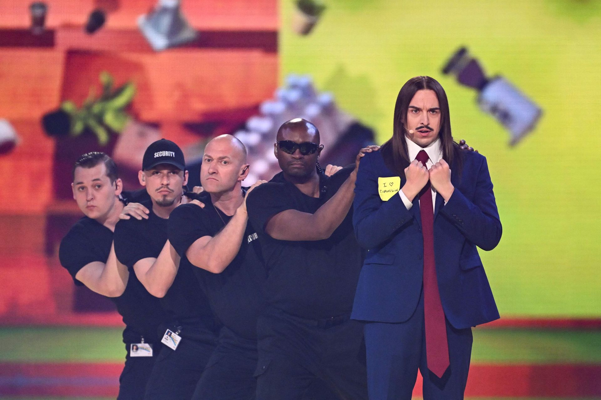 FOTOS | Así es la divertida actuación de Estonia en Eurovisión 2025