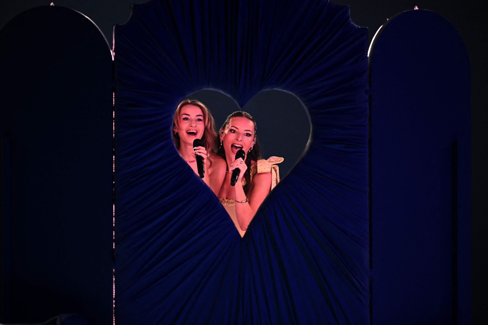Las mejores imágenes de la final de Eurovisión 2025