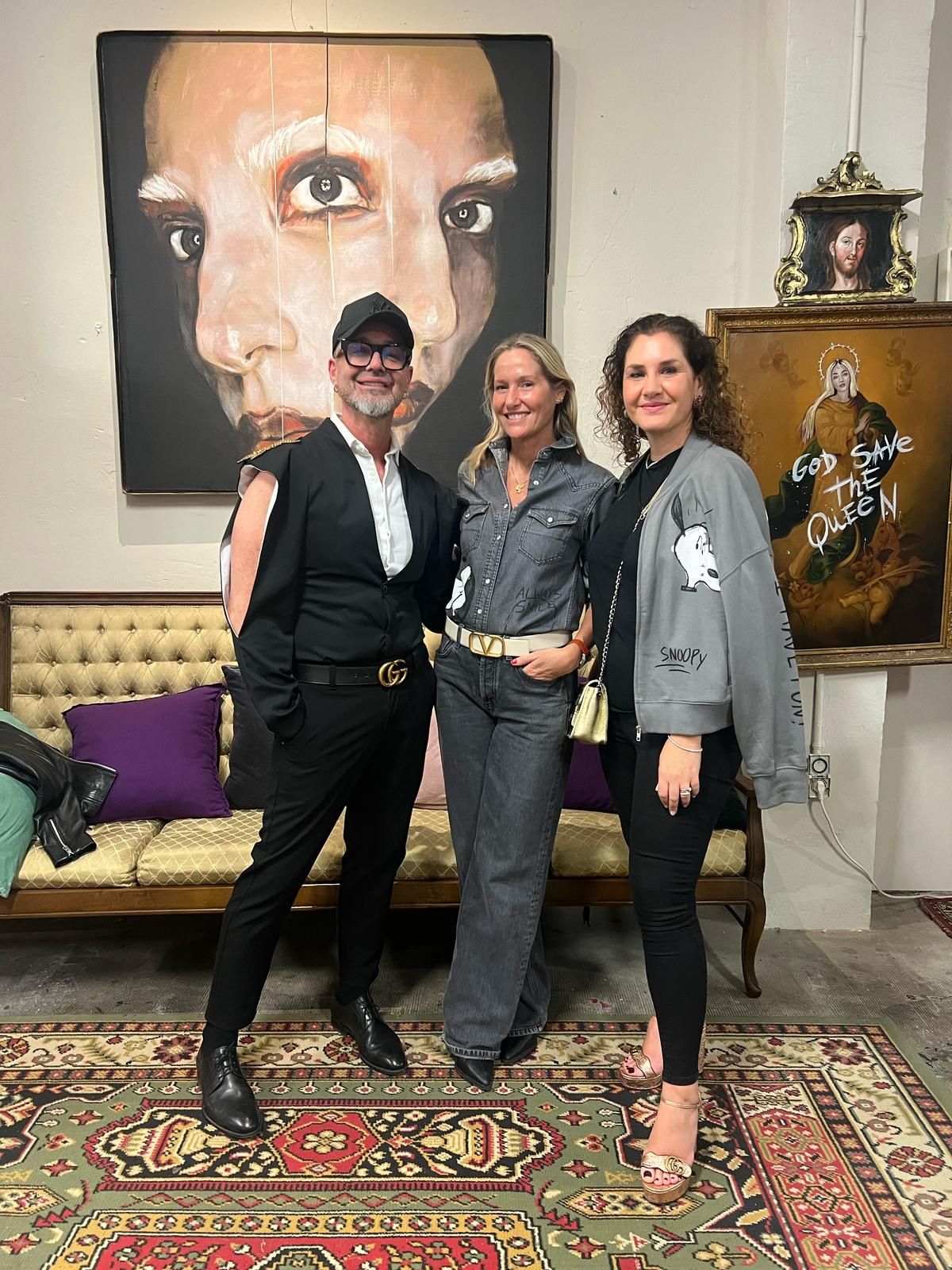 Fiona Ferrer con Jesús Arrúe en su estudio.