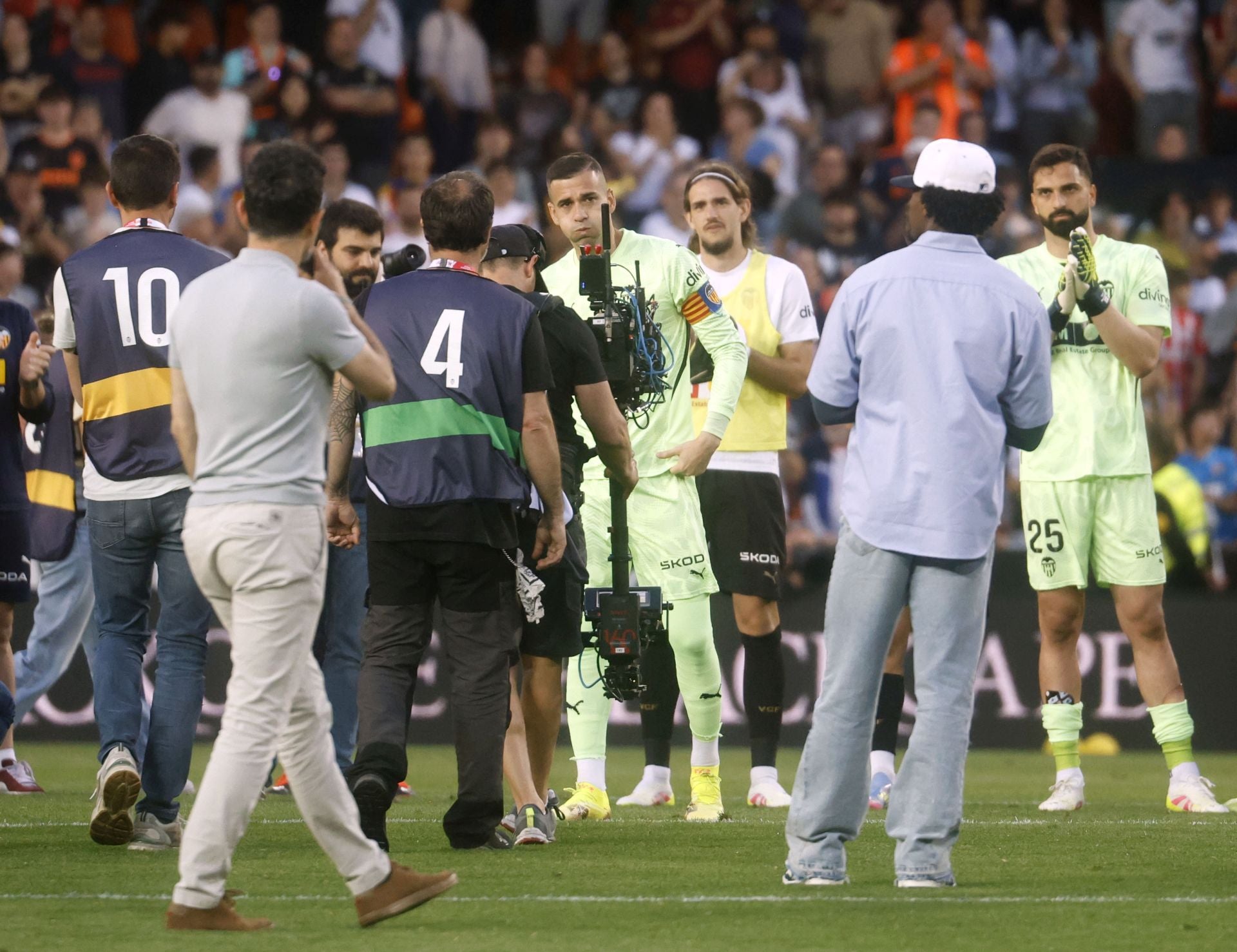 Así ha sido la despedida de Mestalla de Gayà, Mamardashvili y Jaume