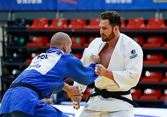 El español Nikoloz Sherazadishvili consiguió el «oro» en su retorno tras lesión.