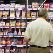 Productos envasados en un supermercado, imagen de archivo.