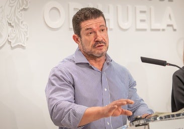 Emilio Argüeso, en una rueda de prensa antes de la dana.