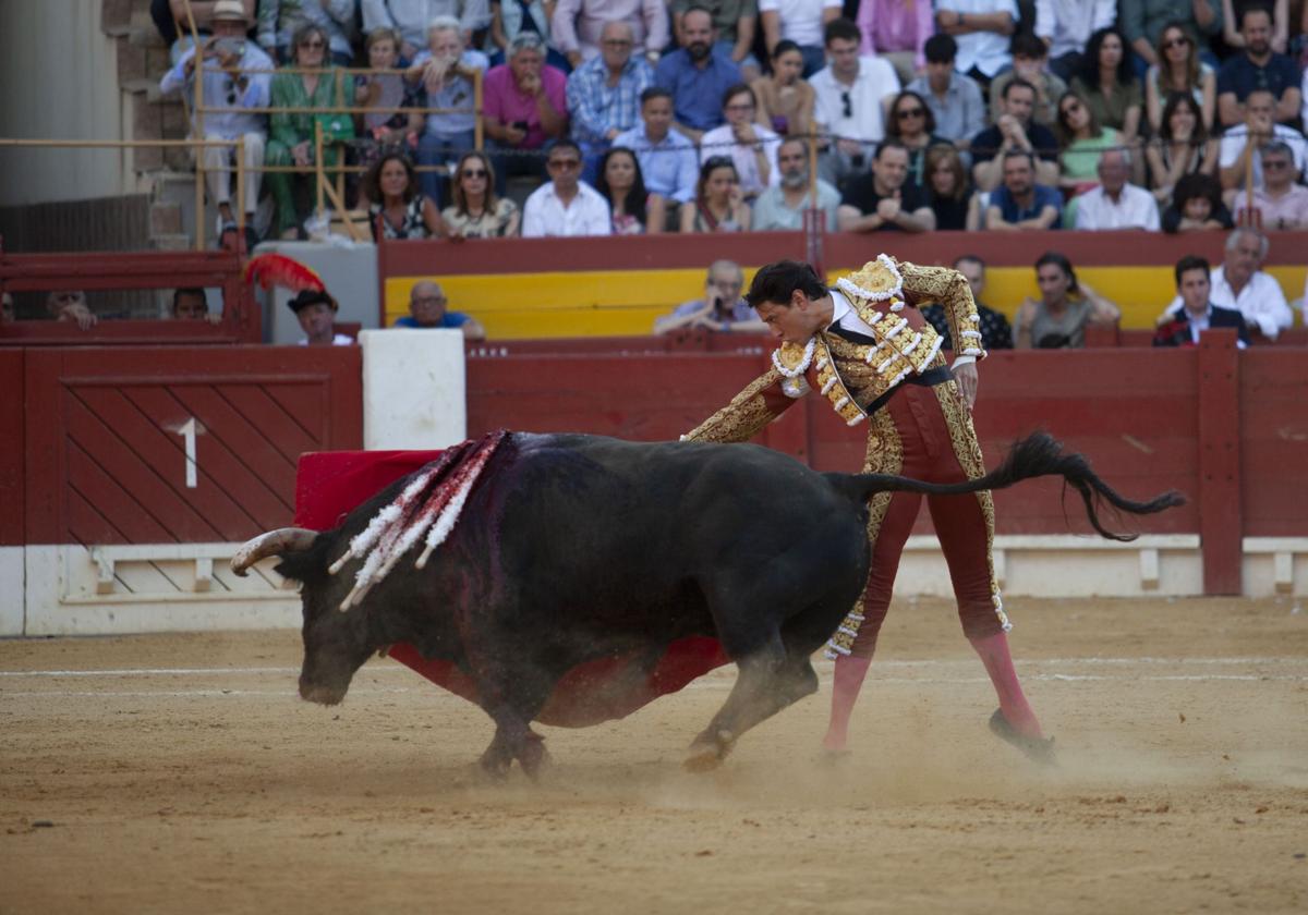 Cartel de toros de las Hogueras de Alicante 2025