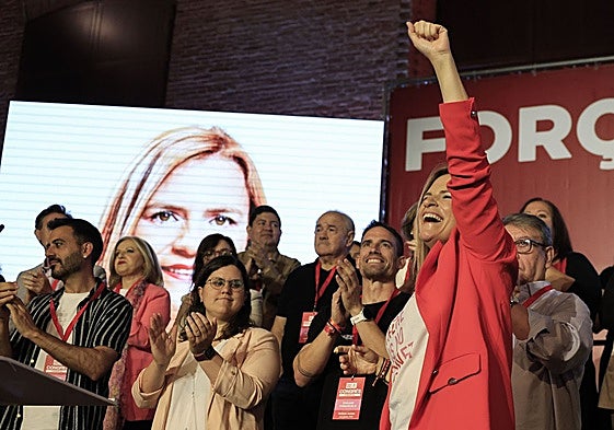 Pilar Bernabé, en su intervención en el congreso local.