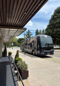 El levantinismo ya ha tomado Burgos: cerca de dos mil aficionados llegan a la ciudad para el partido