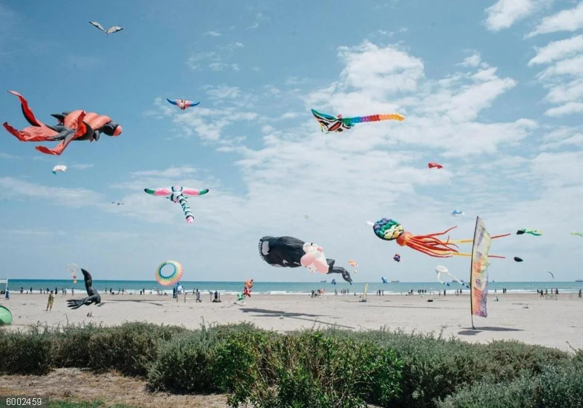 80 pilotos de 9 nacionalidades llegan a todas las playas de Castellón