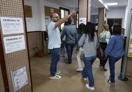 Momento en el que los candidatos entraban a la prueba en el CIPFP Misericordia.