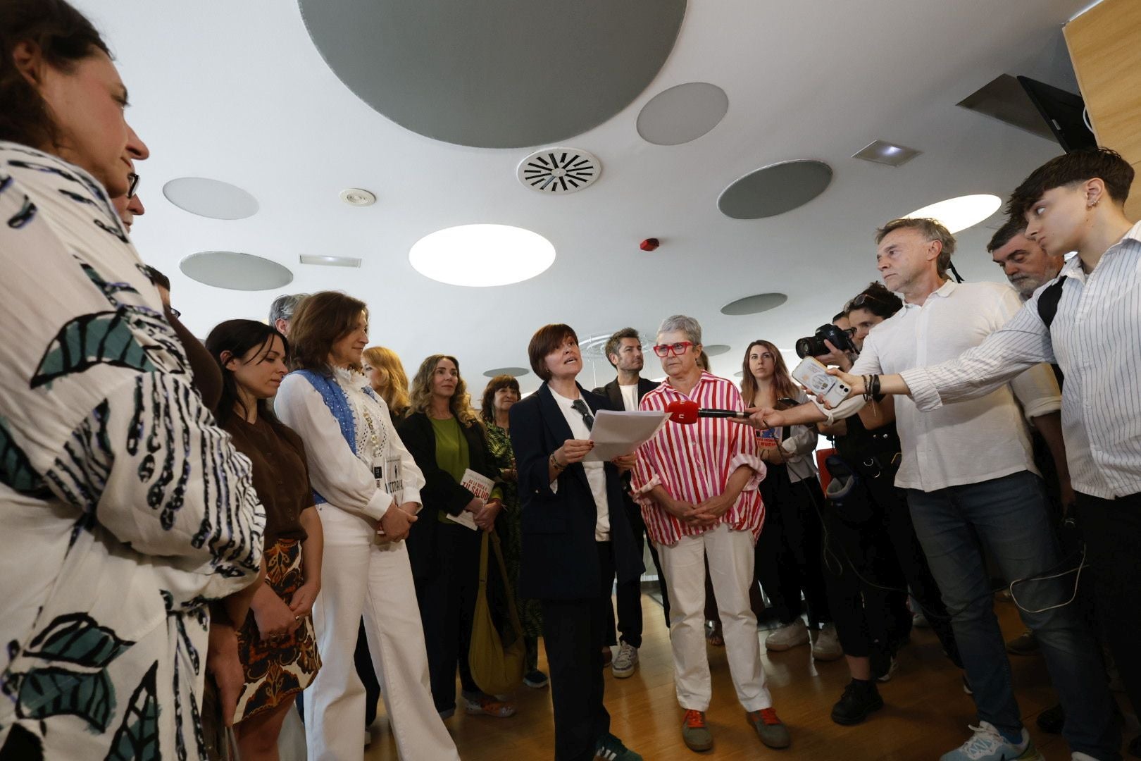 Fotos: El Tren de la Cultura llega a Valencia con Alice Kellen, Máximo Huerta o Blue Jeans