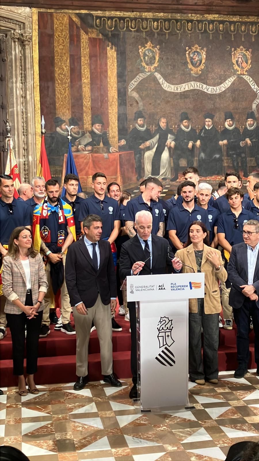 La rúa de celebración del ascenso del Levante, en imágenes