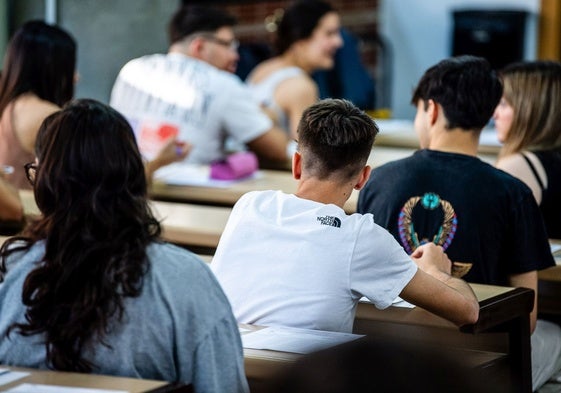 Alumnos de la convocatoria de junio de 2024, en el campus de Burjassot.